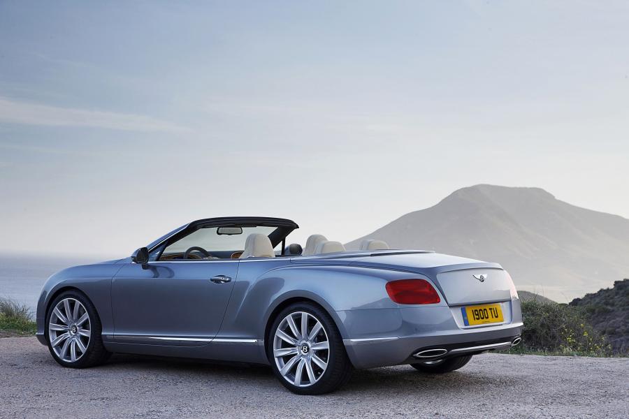  Bentley Continental GT Convertible 2011 года  (фото 26 из 37)